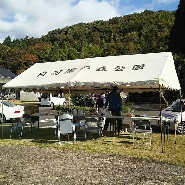 Craftbeer_HighB's tweet photo. 🥨Event報告🍺
【#しらかわマルシェin関の森公園】
昨日は、大勢の方々にご来店いただき
どうもありがとうございました🙇
☀️天気にも恵まれ、絶好の行楽日和でした。
#関の森公園　#白河 #那須 #西郷村 #highlandport #cafeof #HighB #パン　#ビール https://t.co/W1ETf0gQrU