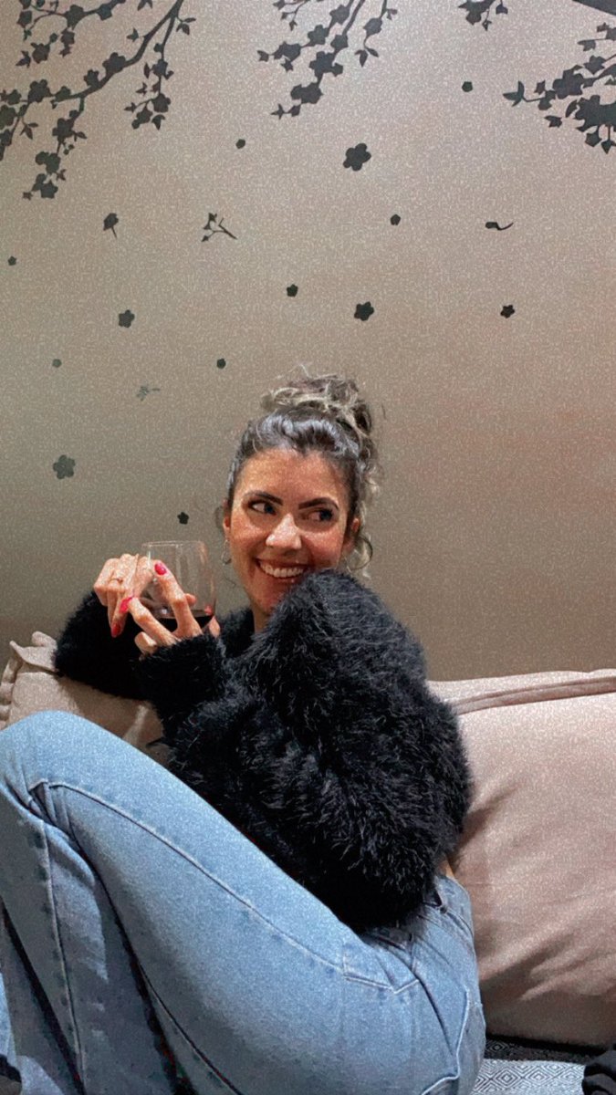 _natysemh's tweet photo. as fotos de um date comigo foram atualizadas com sucesso 🥂 https://t.co/byAVCVtWeu