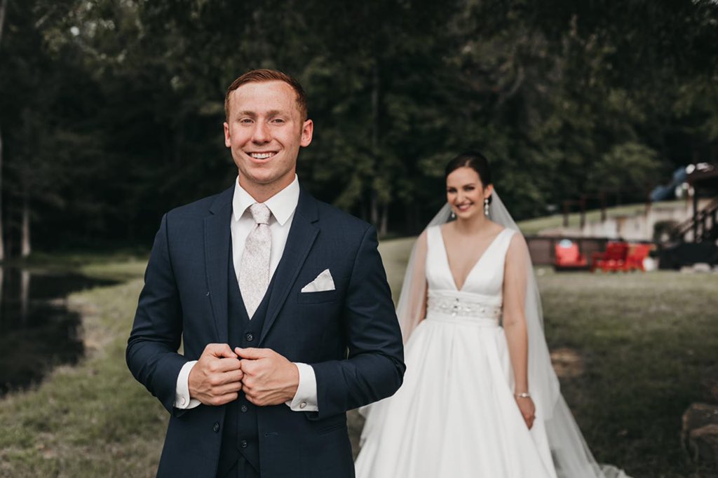 phenshaw1998's tweet photo. SOS. I cry every time I look at my wedding photos. Look at this man I get to love for my whole life. https://t.co/9Mm8CqgHxN