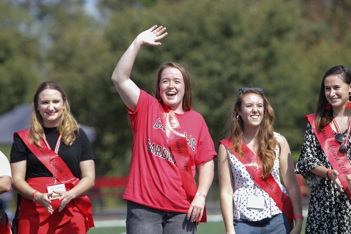 CatholicU_Cards's tweet photo. As we wrap up #CardinalWeekend2020, we want to look back a year ago when @CatholicU_XCTF senior @em_sull1, who now works as an Operations Assistant in athletics, was crowned Homecoming Queen! #ThisIsCatholicU https://t.co/11suZb8rbz