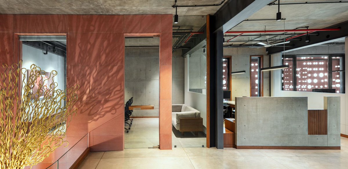 The #architectrural appeal established on the outside of this #building finds its way indoors, too. https://t.co/3SUNcKprJE https://t.co/yu9kpJUmq2