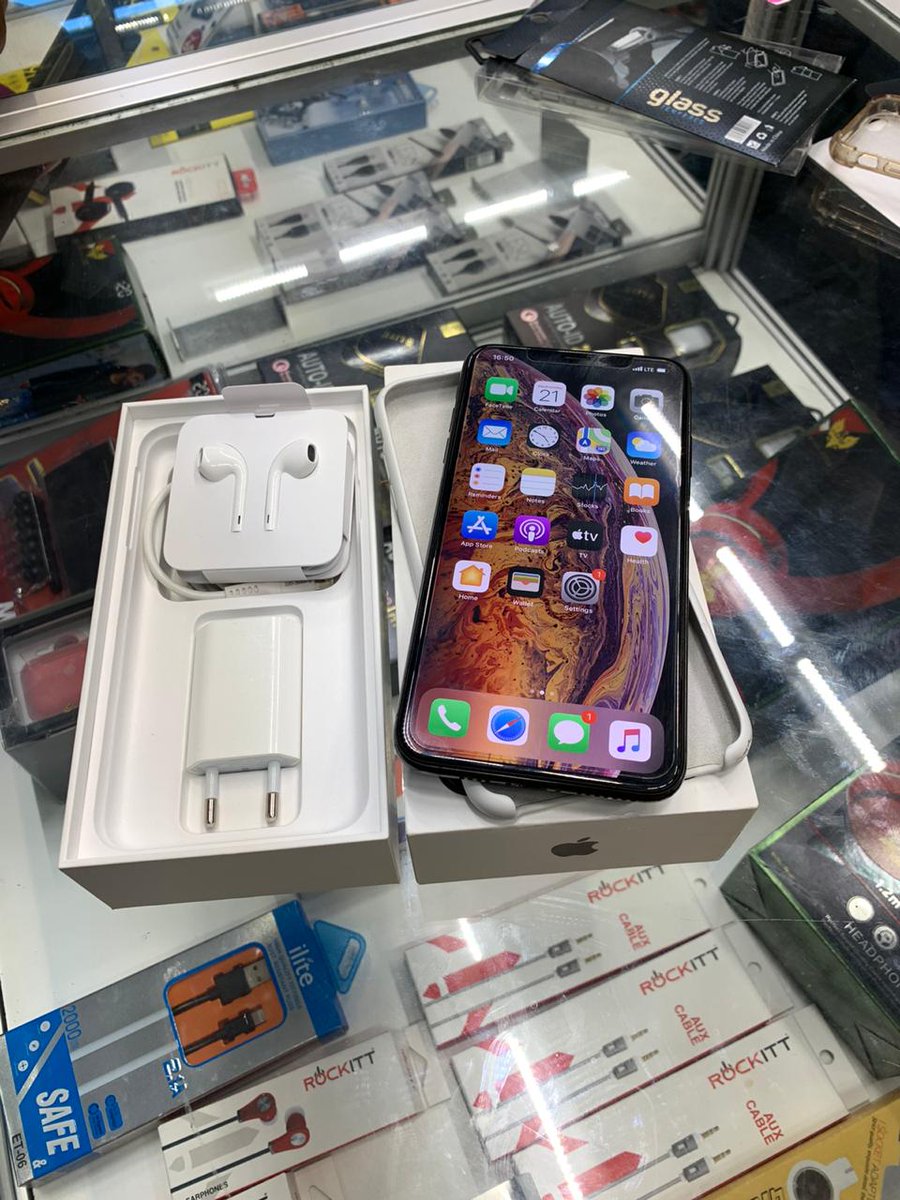 DjGoodMusic1's tweet photo. #NowinJhb
IPhone XS 64 GB For sale R9000, WhatsApp 078 203 7582 https://t.co/9in7ghjUBd