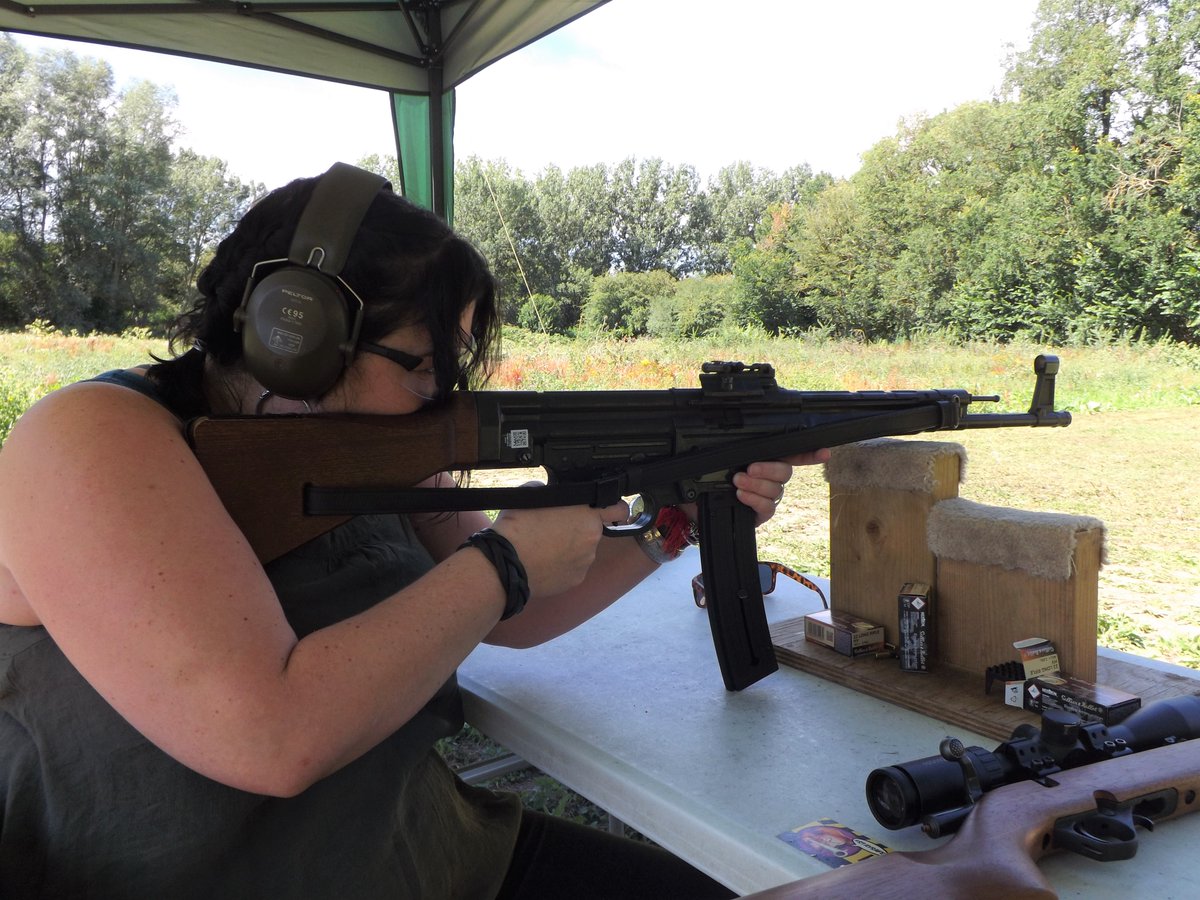 Girls Just Want to Have Fun! Well, that's what Sophie said! #skillatarms #vyv #vyvyan #gift #christmas #card #god #love #birthday #life #time #female #girl #sport #garden #ticket #beginner #ladies #pump #friend #love #happy #message #giftsforgirls #giftshops #gifts #giftsideas https://t.co/5fAR3dstia