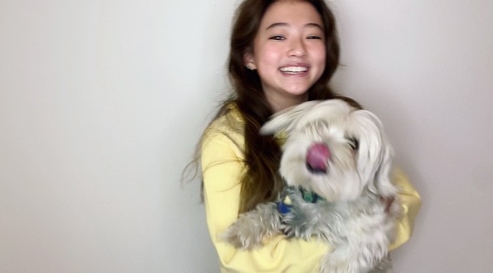 ellagross_py's tweet image. 25/10/20 #UPDATE🦋

Actualización de @ellagross en instagram🧸💖 

&quot;La forma en que tu ojo izquierdo se vuelve más pequeño cuando sonríes con todo tu corazón ♥ ️ ¡Mi Ella Bella, te amo!&quot;

#ellagross #model #trainee #yg #theblacklabel