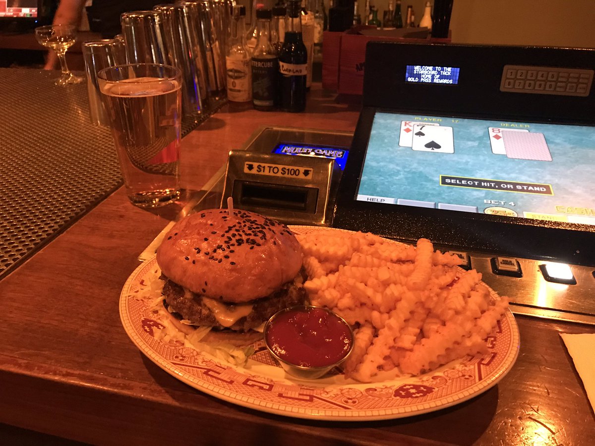 @geewhirl @StarboardTackLV $5 burger during Raider games!