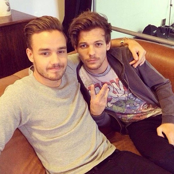 julholdhrbreath's tweet photo. #lilosupremacy a thread #Lilo #lilo #LiloIsBack #LILOGOLIVE https://t.co/05iPUym4X8