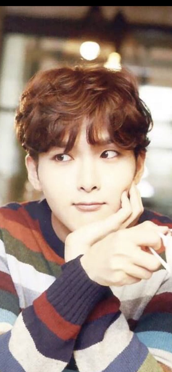 안녕 💕 오늘의 푸른 하늘처럼 활짝 기분 좋은 행복한 하루 해주세요 🦒✨💖좋아하는 려욱❤️
We'll be together forever💞
#굿모닝_우리_왕자님
#려욱버블
#려욱
#Ryeowook
#15thAnniv_WalkTogether
#달려온15주년_손잡고걸을까 https://t.co/73fXPRGkIM