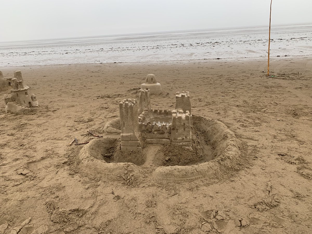 SanditonGuest's tweet photo. The beautiful (polystyrene) castellations! #AskVirginia https://t.co/x6R5hrBGGr