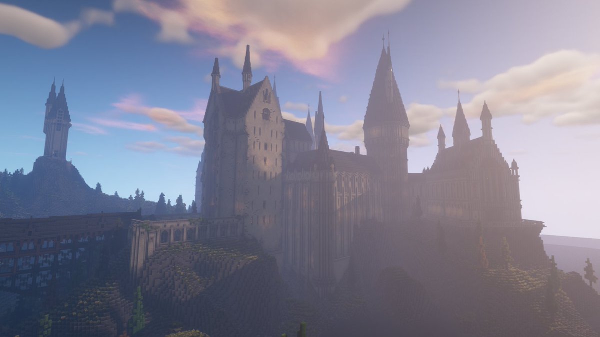 JiskoDisco's tweet photo. Now that the 2nd wave has hit, you need to find innovative ways to get through the day. So me and my friends played #WitchcraftandWizardry by the #FlooNetwork, a map I myself worked for, writing some NPC dialogue. Definitely one of the best #minecraft #Vanilla map out there! https://t.co/1dot3fzbSS