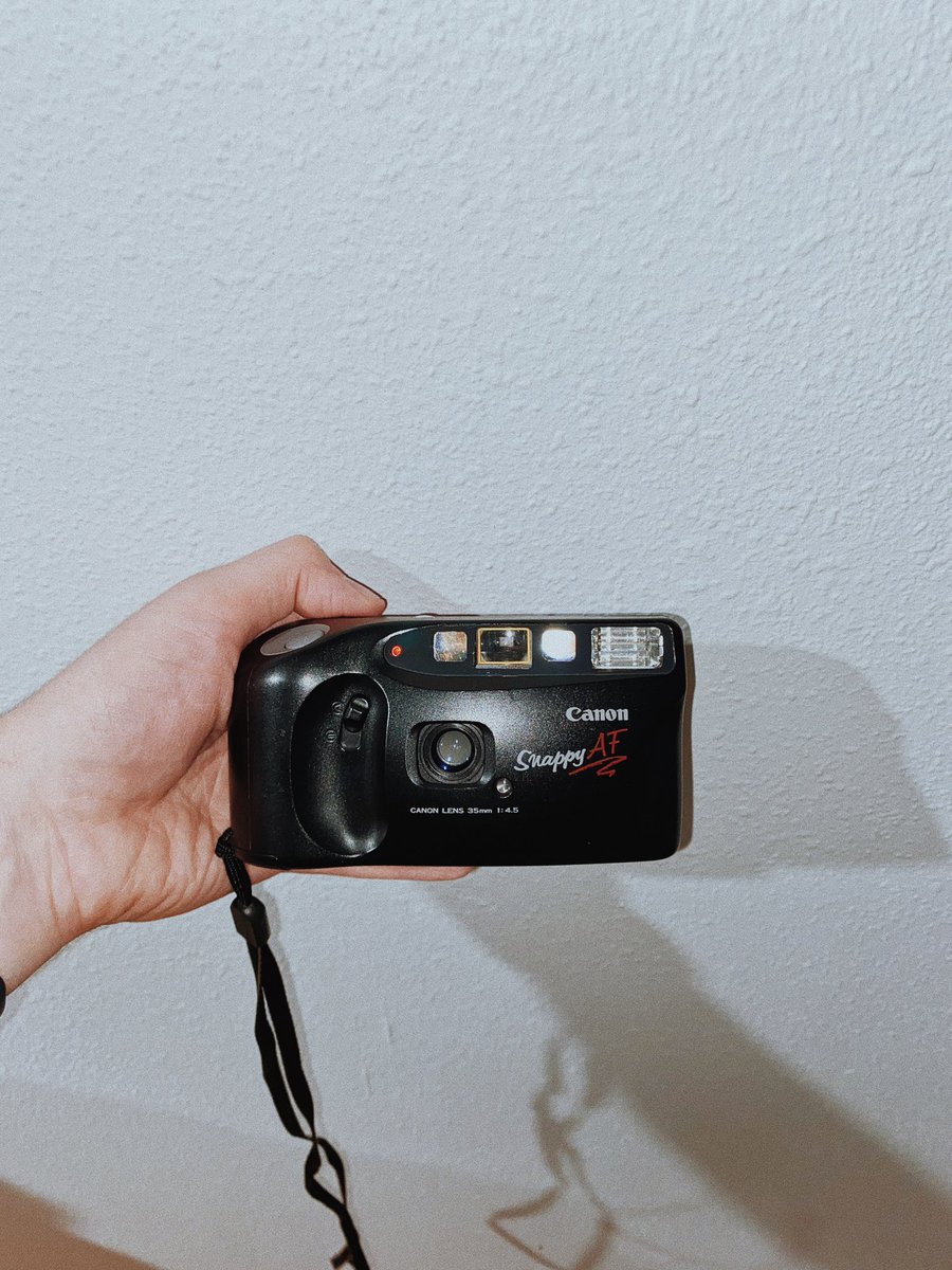 alexxhinson's tweet photo. we hit 1k!!! as a thank you i’m going to be giving away this canon point &amp; shoot 35mm film camera. to be entered you must:

follow me 
retweet this
subscribe to my channel

super stoked for this 🤞🏼

https://t.co/Q8DQHQZ2Pr https://t.co/b6a1jmU358