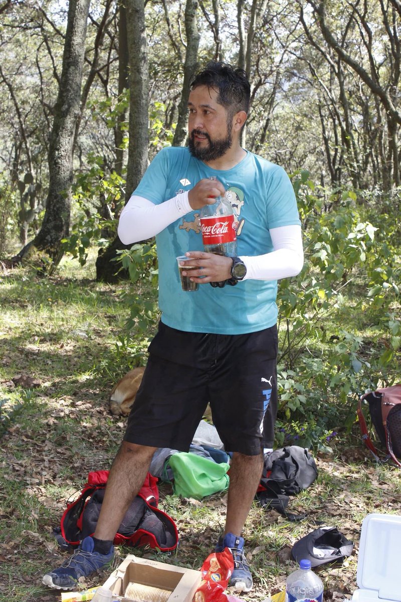 doctorespindola's tweet photo. 80 kilómetros con causa.
Gracias a todos los que aportaron $ para la causa, a quienes me acompañaron en la ruta, a quienes apoyaron con los abastos y a los que sólo mandaron su bendición 😊, se logró el objetivo.
#AcáEntreRunners.
QuiénDijoMiedo?#PorqueSóloLosCobardesCorren https://t.co/HeJ3Uqi7df