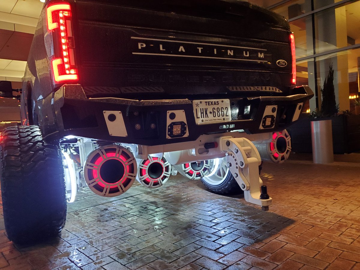 TyHigginsAg's tweet photo. Everything is bigger in Texas...even my rental car! #okaynotreally #checkouttheboatspeakersontheback #truckenvy https://t.co/nO9kGaI2MM
