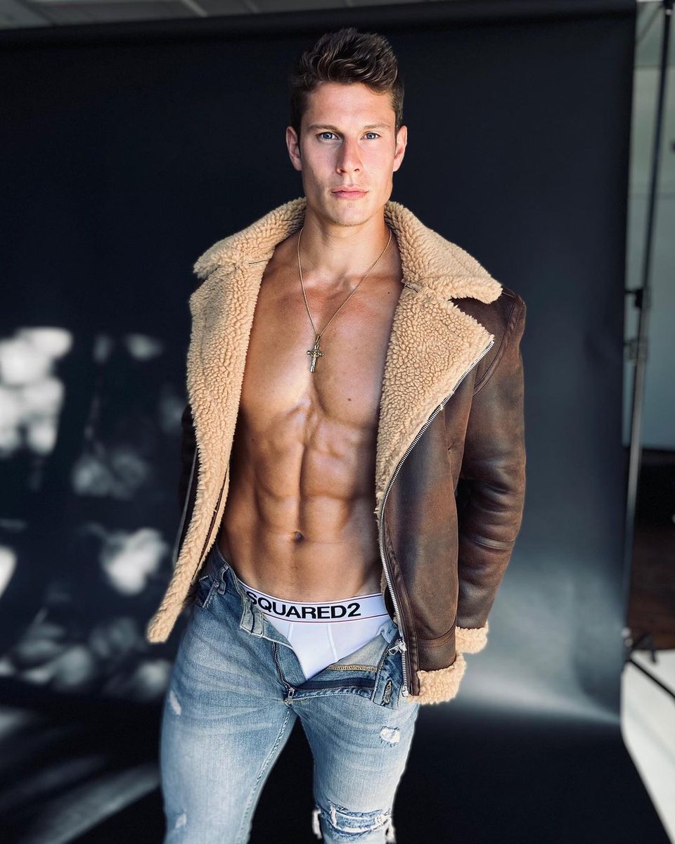 AmenEverytime's tweet photo. Happy 10 th Anniversary @soulartistmgmt!!! #JasonKanner✨#MaleModels #Models #EianScully #WalterSavage #AlexSewall @EianScully @TheWalterSavage #Photography #BlakeBallard #AldrinDelCarmen https://t.co/cxOOhQaVix