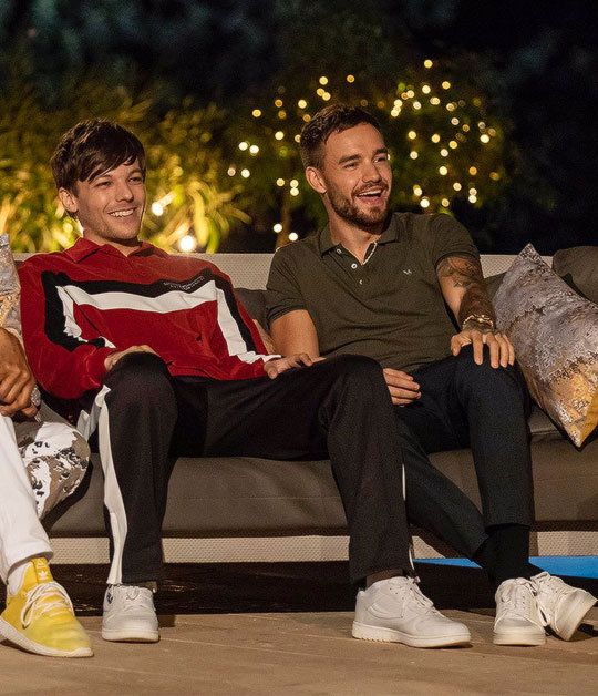 alwysyouhaz's tweet photo. #LILOGOLIVE #LILOSUPREMACY
Dead fandom my ass😂😂
1. Golden teaser
2. Liam's live
3. Louis responding to "LOUIS CALL LIAM" and going on a twitter spree.
How are we doin'? Toooo much content in a single day.
LIAM ANSWER YOUR PHONE https://t.co/ZvPeyvsNZW