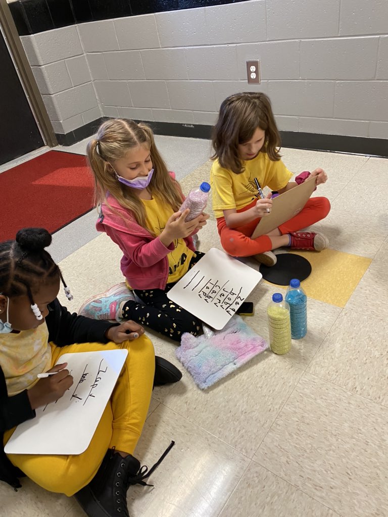 Making CVC words with rice bottles is always fun! <a href="/ClarkCreekSTEM/">Joey Moss</a> <a href="/Bolzenius_CCES/">Maranda Bolzenius</a>