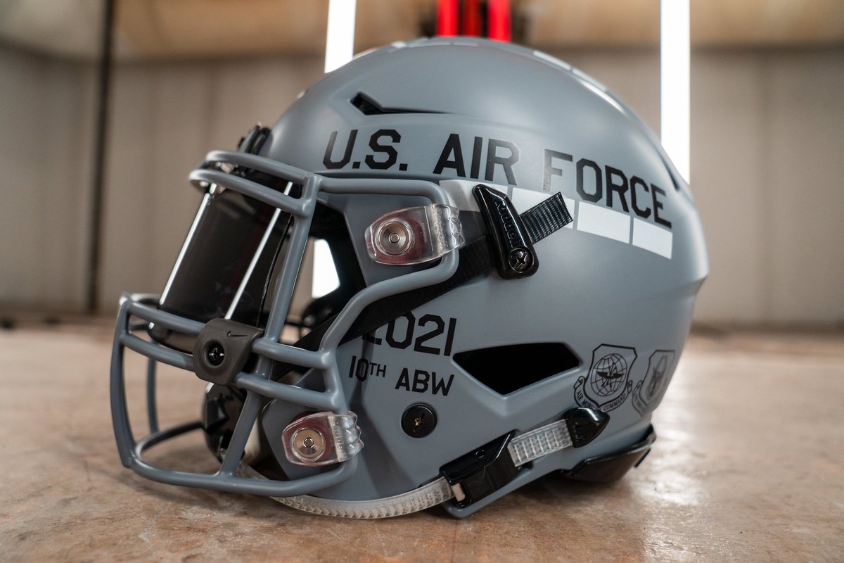 FranciscoC48_'s tweet photo. Blessed to receive my first scholarship offer from the Air Force Academy!! @cchsballcoach @CColumbuspride @CoachAC3 @coachbenmiller @KohlsSnapping @KornblueSnappin https://t.co/xp1LLrm1T2