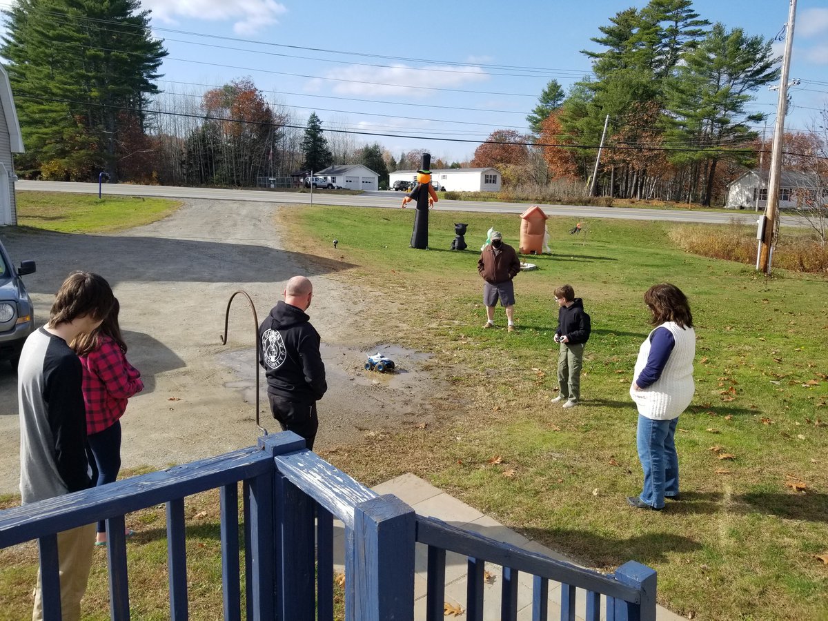 wemake7blog's tweet photo. Had a blast with family today playing with some really fun toys at our Spin Master RC Play Time Party thanks to @tryazon
and@SpinMaster

We all got to learn about and play with the #MonsterJam #MegalodonSTORM, #AirHogs #StuntShot and #NinjaBots. #tryazon #SpinMasterMonsterJam https://t.co/q02IfbJRGO