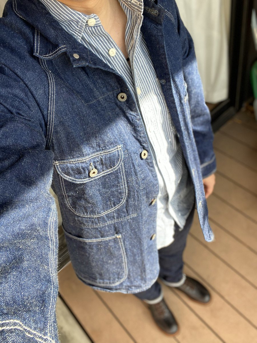 toshi8211_tw's tweet photo. 今日は昨日出勤した分の代休です。
新加入のアウティングブーツ8825×オアスロウ107で出かけてきます!
ブラックプレーリーは初めてですが、クロンダイクと違って柔らかい茶芯ですね😊
#レッドウィング #redwing #8825 #outingboot #オアスロウ #orSlow #orSlow107 #靴 #足元 #1950's #coverall https://t.co/SBOwzjuWam