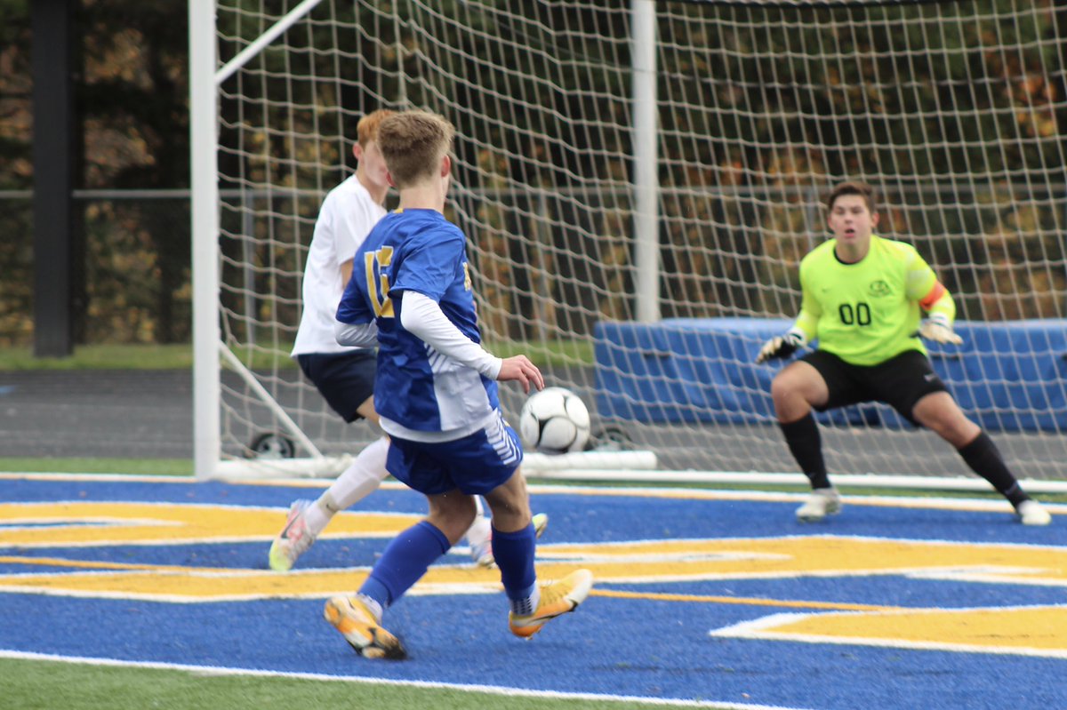 htownyearbook's tweet photo. Boys Soccer defeated Kiski 3-1 in the first round of playoffs. They will play Mars on Wednesday at 6:30pm. Good Luck!!!⚽️ @hampton_soccer https://t.co/0K6AeZgYe2