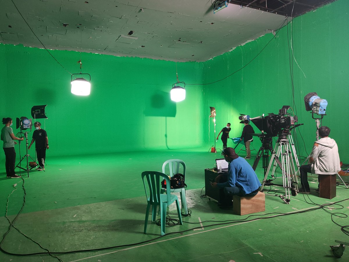gretchenho's tweet photo. Really missed studio work https://t.co/2TLkyqhU8L