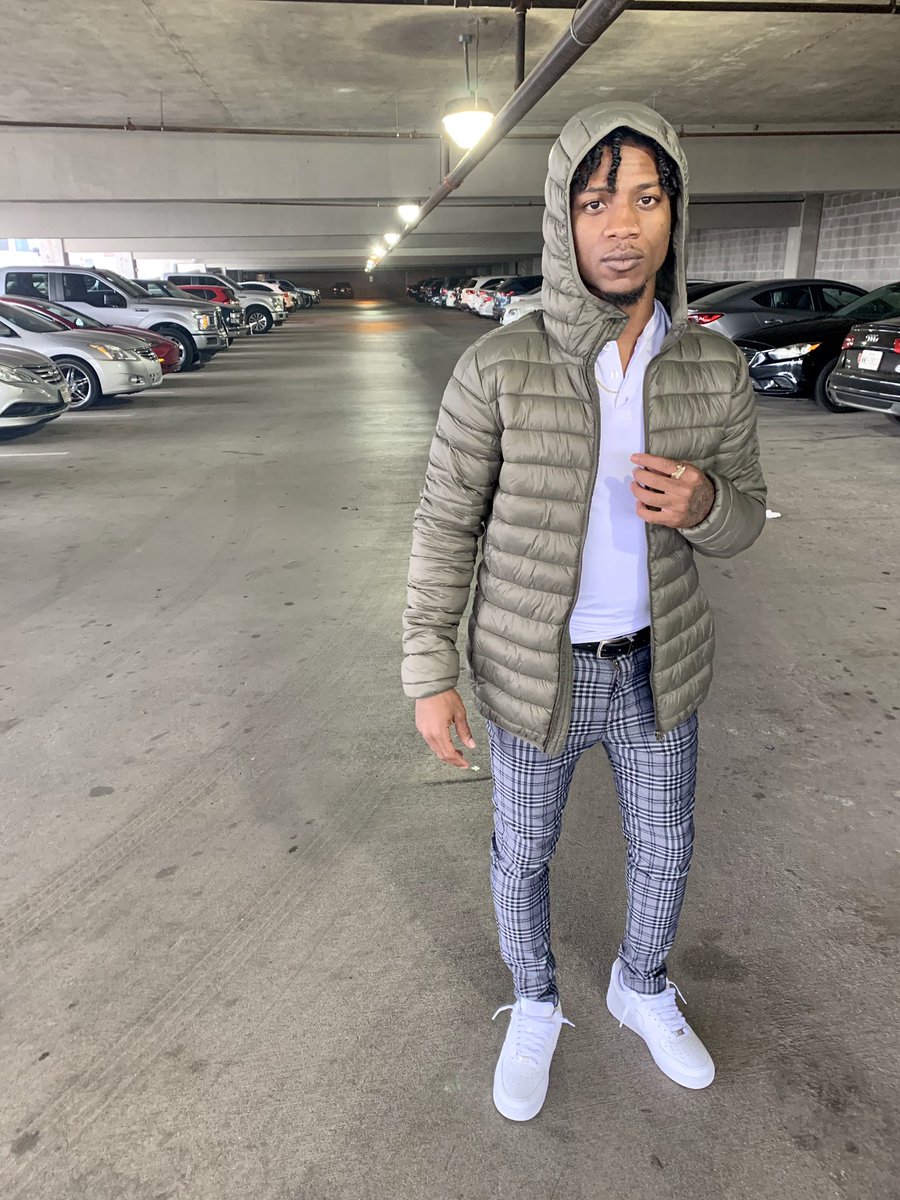 Cashheadnito's tweet photo. You could never call me ugly...EVER💰📈💳💎
#CashHead #Family #Nito #Gc #Love #Loyalty #Respect #Working #Widdit #Fashion #Style https://t.co/hKWR9jwBOw