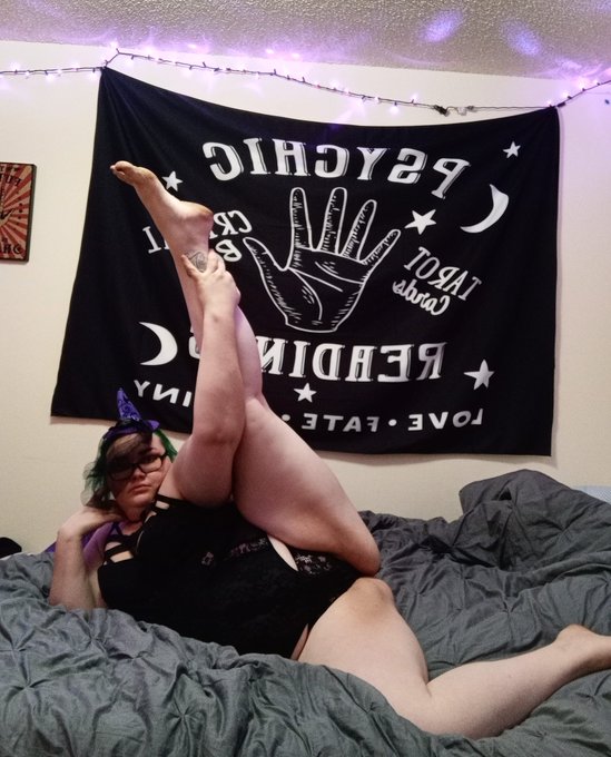 Hennessey on my lips take another sip privacy on the door im gonna make that shit grip.  #footpornstar<a href="/tag/fetishmodel"class="tags"><span>#fetishmodel</span></a><a href="/tag/footfetishnation"class="tags"><span>#footfetishnation</span></a><a href="/tag/sexysoles"class="tags"><span>#sexysoles</span></a><a href="/tag/bootypics"class="tags"><span>#bootypics</span></a>