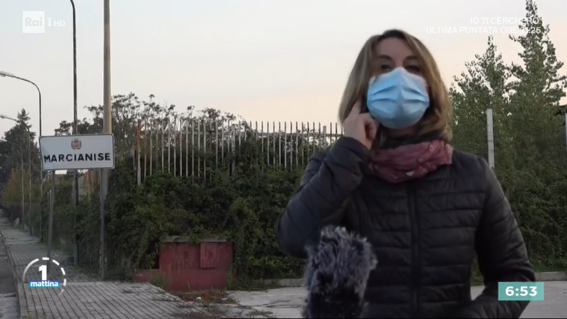 Unomattina (@unomattina) on Twitter photo In collegamento per #unomattina da #Marcianise <a href="/carlottaricci/">Carlotta Ricci</a> dove da ieri sono state istituite due zone rosse a Orta di Atella e Marcianise. #26Ottobre In collegamento per #unomattina da #Marcianise <a href="/carlottaricci/">Carlotta Ricci</a> dove da ieri sono state istituite due zone rosse a Orta di Atella e Marcianise. #26Ottobre