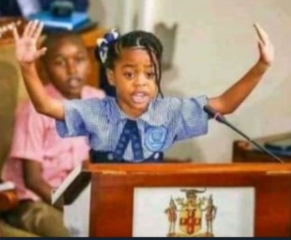 If ASUU doesn't call off strike today, my hostel should give me the  remaining change from my rent I won take am run American visa.