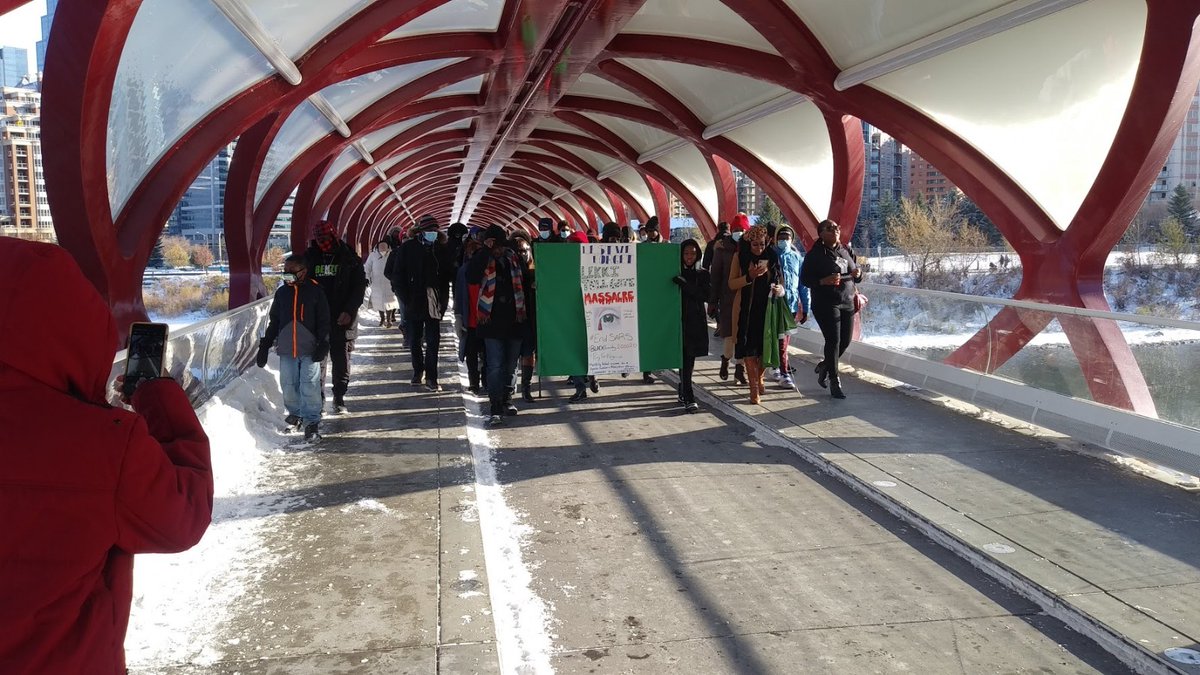 Iamokorie's tweet image. We are still demanding.....We are still asking the Government of Nigeria 🇳🇬 to tell us who ordered the massacre......We are not stupid.... Last Tuesday happened...#EndSARS #LekkitollgateMassacre #CalgaryProtest