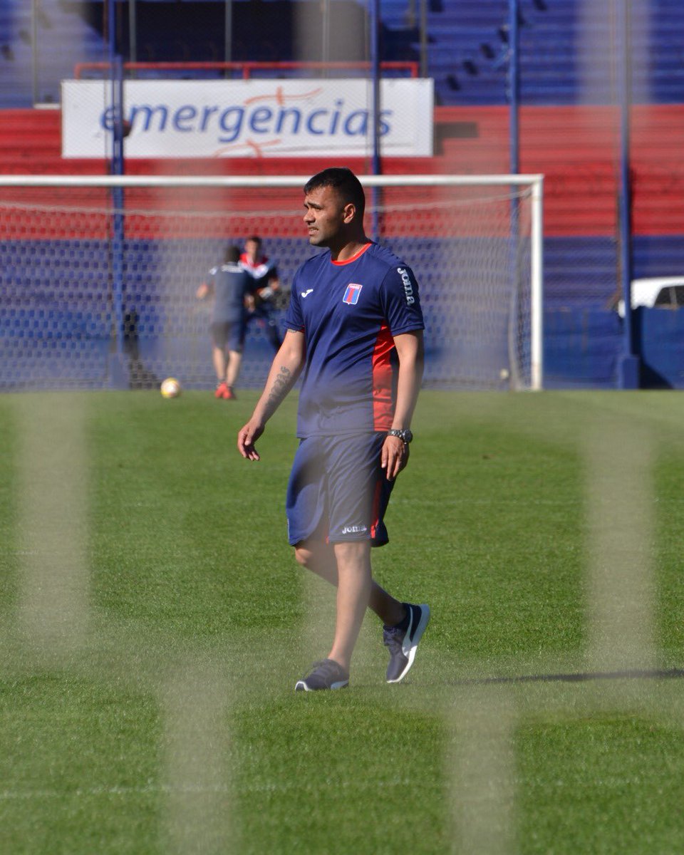 Juan Carlos Blengio, de manera interina, se hará cargo de las prácticas a partir de mañana.

#TigreRuge🐯