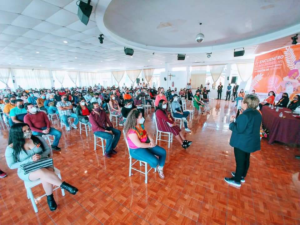 _MarthaGuerrero's tweet photo. 🔶🔸En el marco del Día Internacional para la Erradicación de la Violencia contra las Mujeres, visité #Coacalco por invitacion de la Síndico Municipal, Profra. María Esther.

Referí que la violencia política y de género prevalece de manera alarmante en el #Edoméx🔸🔶 https://t.co/DKUj9DOylM
