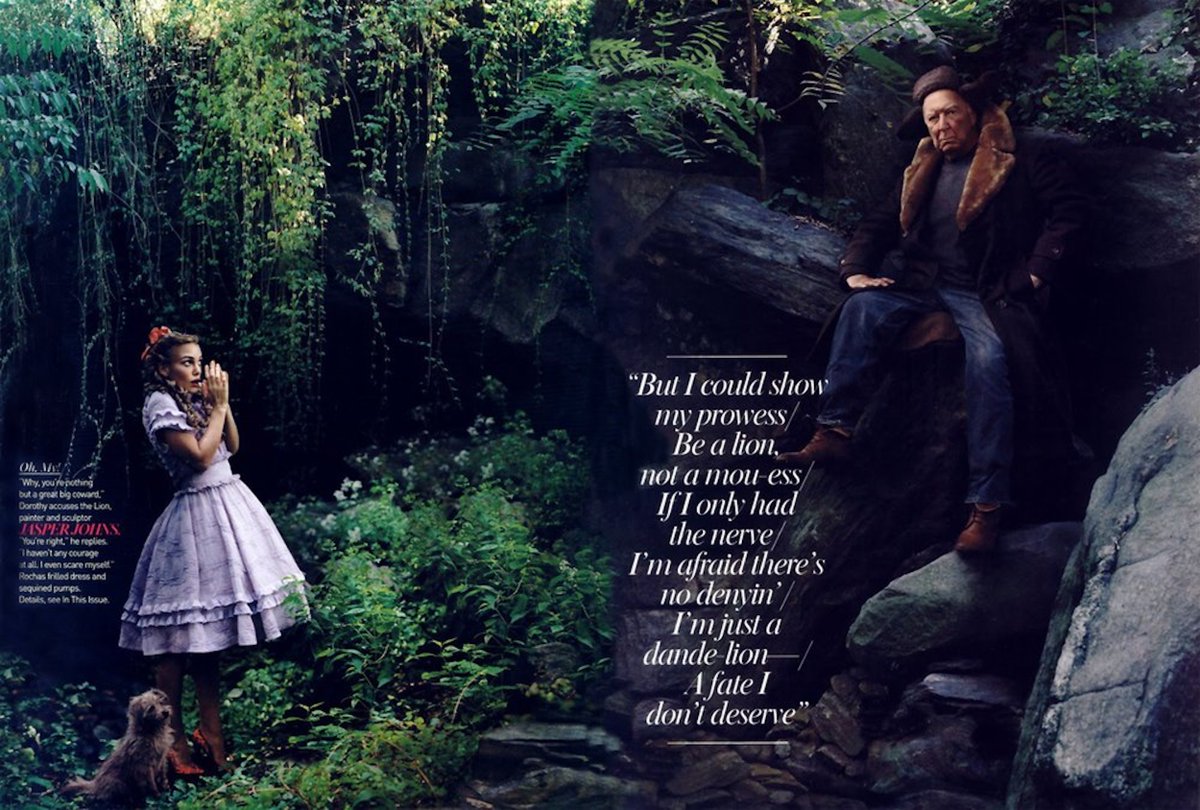 JKLFA's tweet photo. #AnnieLeibovitz reinvented "The Wizard of Oz" with 20 page spread in December 2005 @voguemagazine with #KeiraKnightley as Dorothy, #JasperJohns as the Cowardly Lion, #JohnCurrin as the Tin Man and #BriceMarden as the Scarecrow.
https://t.co/JHl5niPLDS https://t.co/kLM1RbFE0R