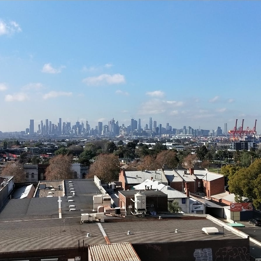 Movingmenrmvls's tweet photo. Melbourne skyline never looked so good after the rain #melbourneremovalist #removalist #removalistmelbourne #movers #movingmen #melbourne https://t.co/urWeA8xhuU