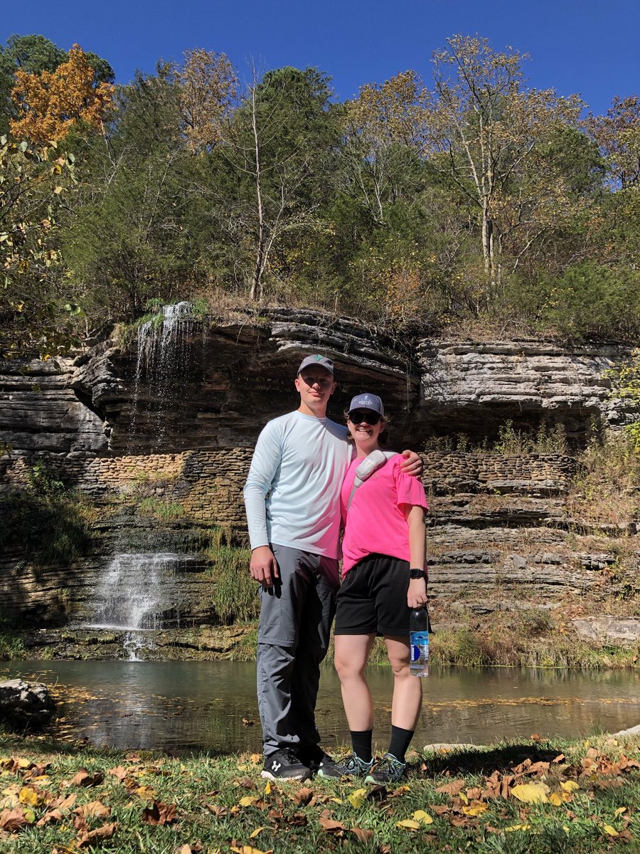 JessMysta's tweet photo. Winding down from our Anniversary getaway. The Ozarks are beautiful this time of year! 🍂 https://t.co/2CsQqAaBpS