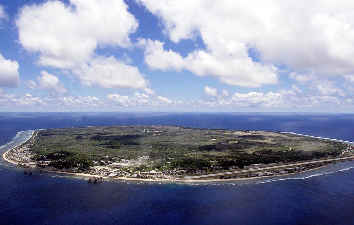 michaelfrost6's tweet photo. Melbourne has endured months of strict lockdown, while refugees have been detained on Nauru (an island about the same size as Melb airport) for 8 years! I’m expecting after what they’ve been through there won’t be a single Melbournian who supports indefinite offshore detention. https://t.co/KIEODbVRJW