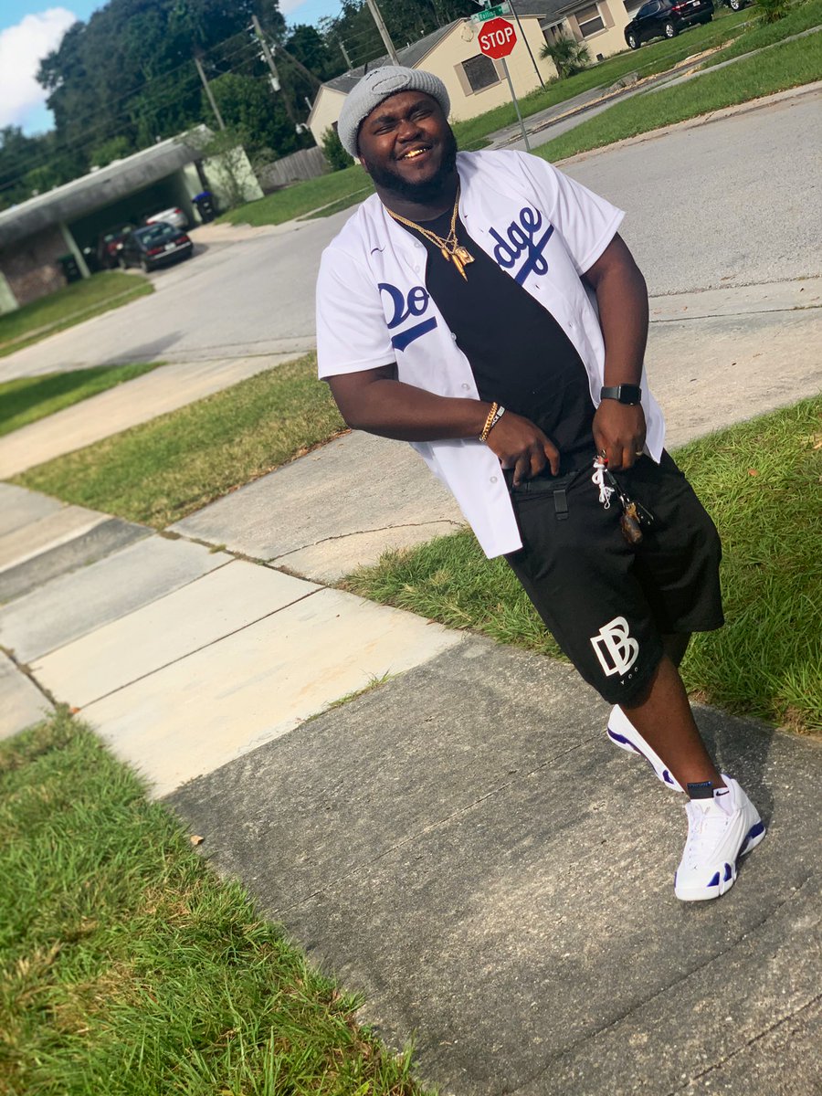 Lo2Times_'s tweet photo. I done ran it up got all these DBYoo options ! #DBYoo πππΎπ¦ https://t.co/ogGdx9nv2O