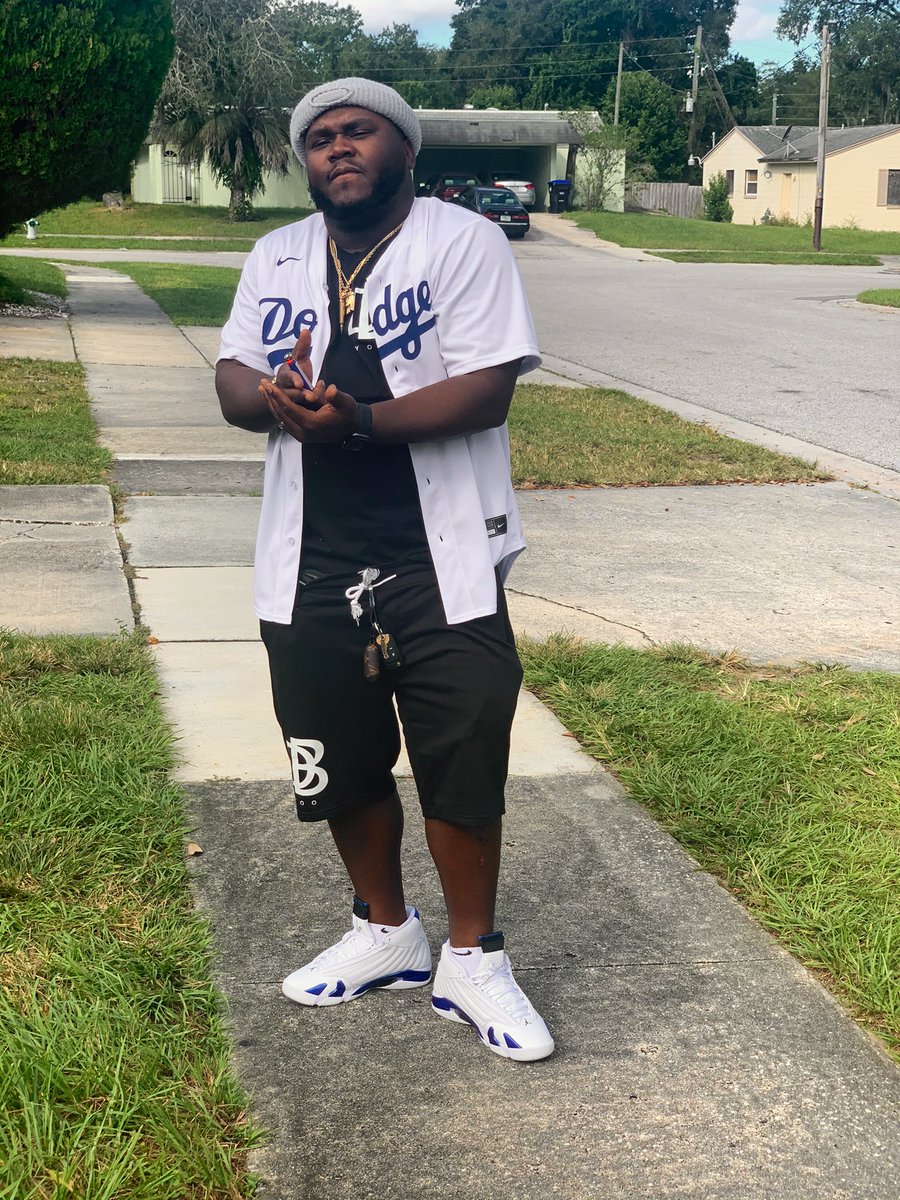 Lo2Times_'s tweet photo. I done ran it up got all these DBYoo options ! #DBYoo πππΎπ¦ https://t.co/ogGdx9nv2O