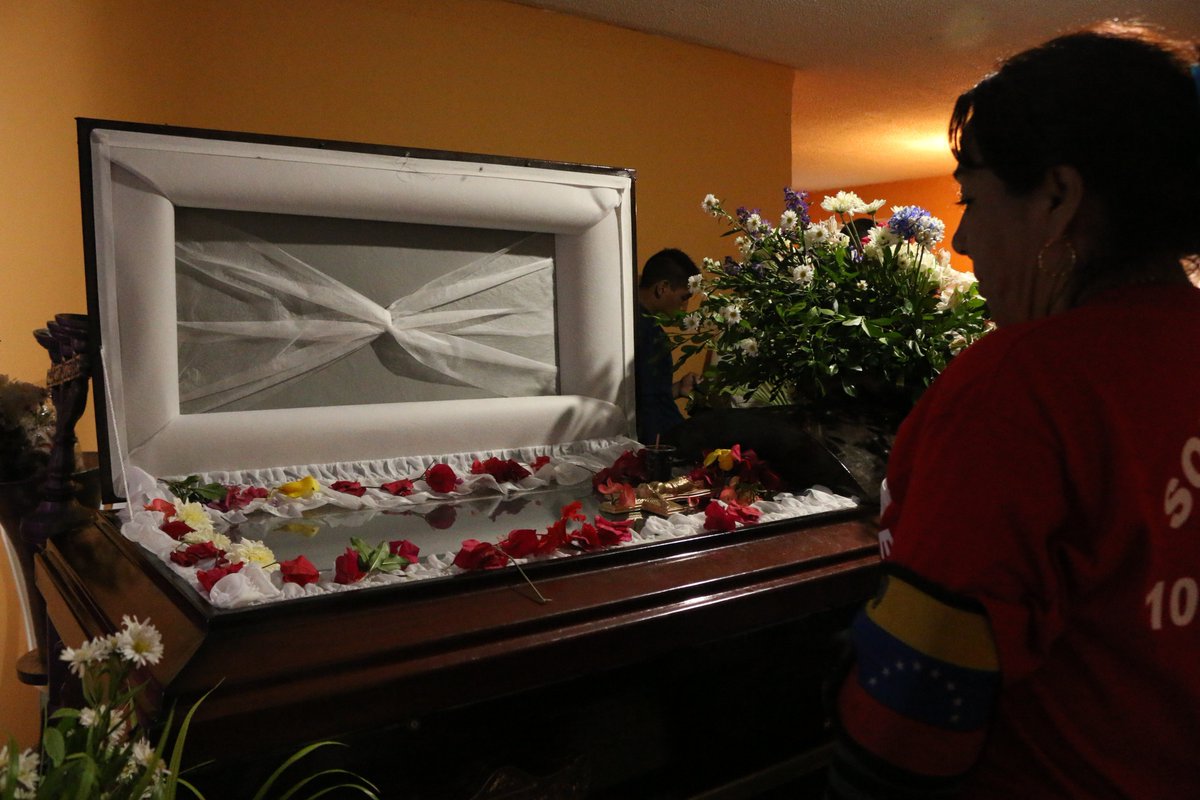 Exigimos a las autoridades venezolanas expulsar de inmediato al embajador español <a href="/jesussilvaf/">Jesús Silva</a> quien planificó la fuga de <a href="/leopoldolopez/">Leopoldo López</a> y revisar las relaciones con ese país. 

Basta de tanta injerencia para promover impunidad 

#JUSTICIA para las víctimas del plan La Salida