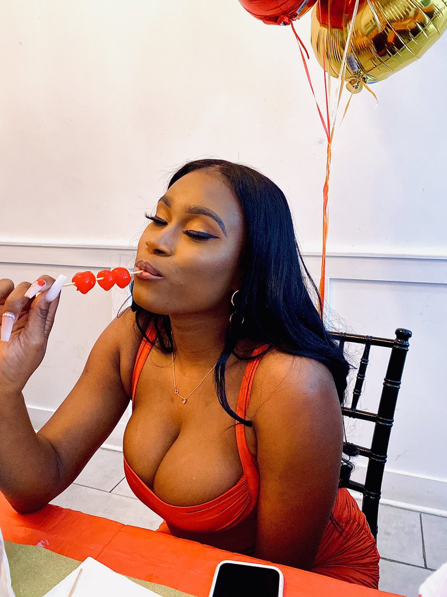 _newcleopatra's tweet image. “Respectfully”🍒