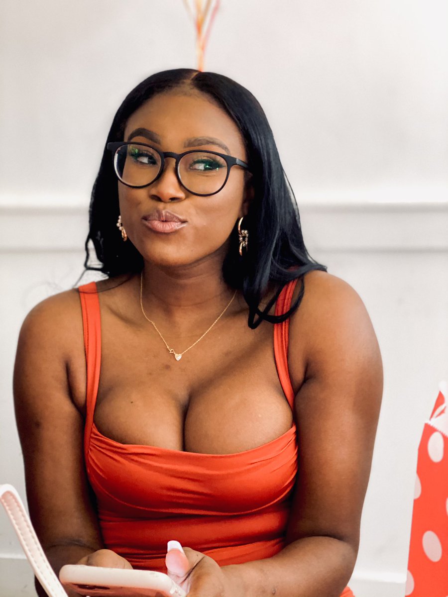 _newcleopatra's tweet image. “Respectfully”🍒