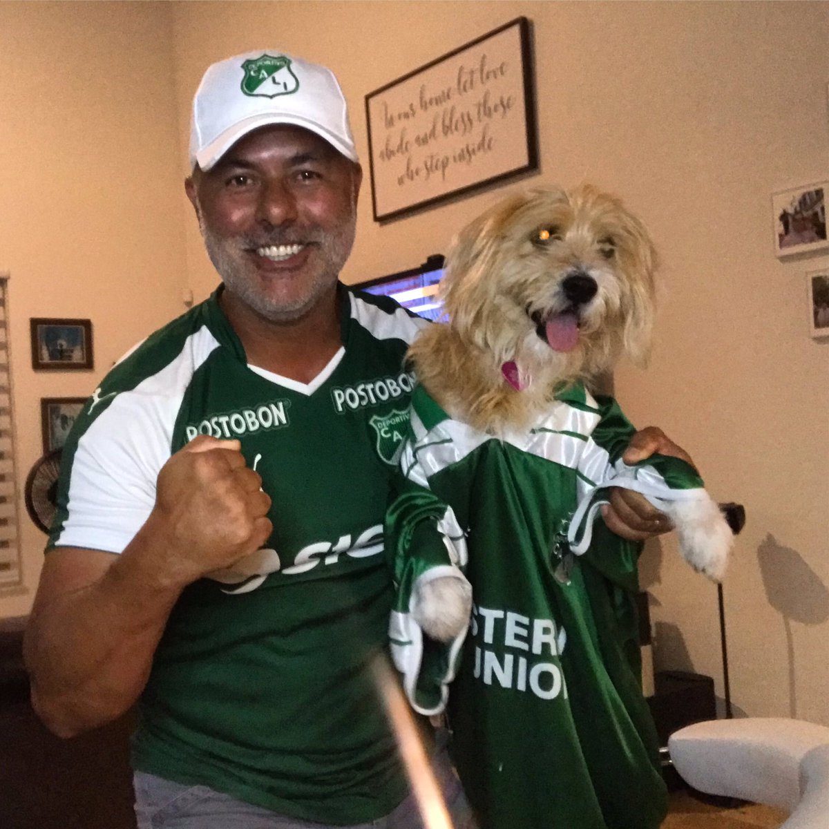 andrety73's tweet photo. #LALIGAxWIN Vamos mi glorioso @AsoDeporCali saludos desde Miramar fl #tequierocali #vamoscali https://t.co/kmolrCsMVk