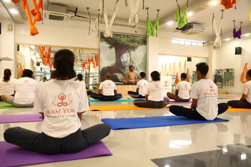 YDhakaram's tweet photo. Great opportunity for Grabbing Immense knowledge to be learned from Yogacharya Dhakaram Ji 👍
or More Information Visit Yoga Peace:-https://t.co/peS6AbwFcY
#fightcovid19together #staypositive #Staysafeeveryone 
#yogalover #yogalife #yogainspiration https://t.co/yIBjVijjcN