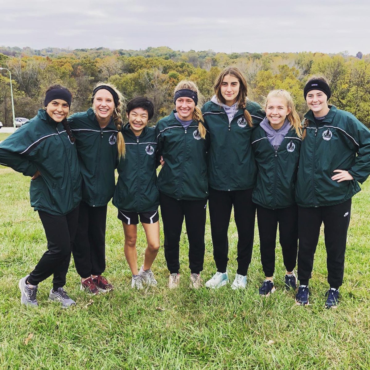 vloffredokumc's tweet photo. @BVSWdistance Regional Champions! First ever Regional XC Championship in BVSWXC School History! #bvsw #kansasrunning https://t.co/9xRDiXpmLN