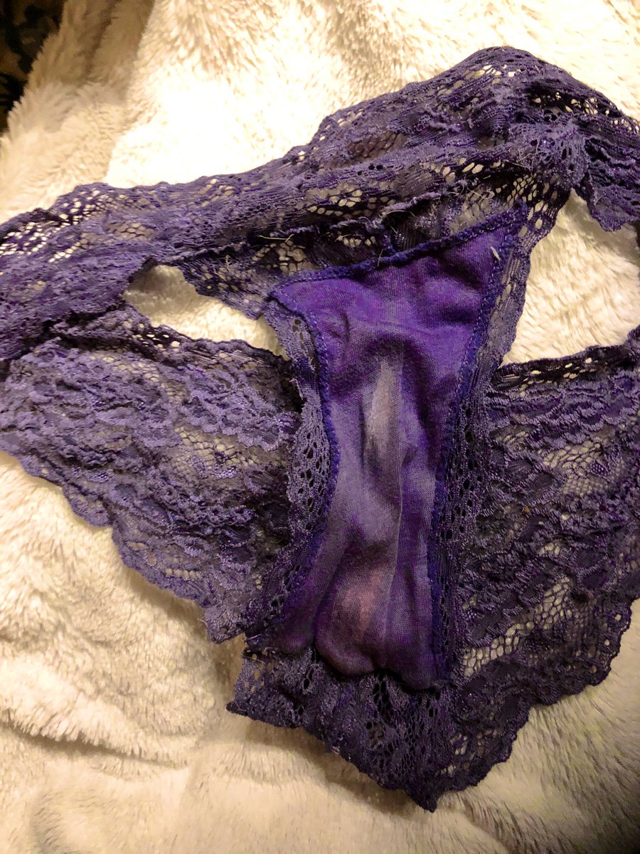 GoddessMonique6's tweet photo. Wanna smell my pussy? 😈💦#pantys #underwearforsale #smellypussy #pussy #onlyfans #camgirl #slut #ddlg #domneeded https://t.co/eEMmLnspbV