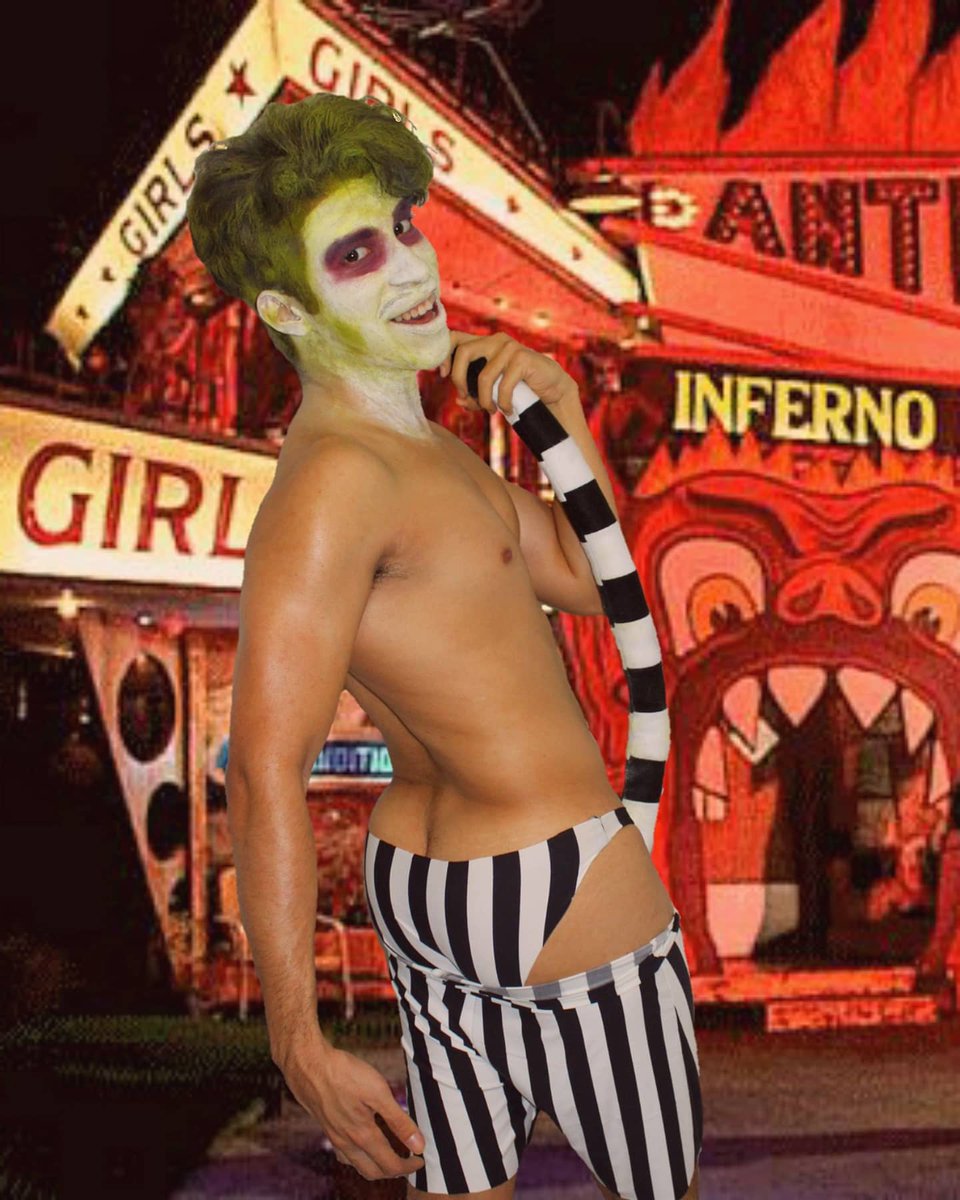 Slavencosplays's tweet photo. 🎃 HALLOWEEK Day 1/7
"Sexy Beetlejuice" 🖤🤍💚 💀
.
.
.
#beetlejuice #fit #betelgeuse #bööty #halloweek #halloween #sexy https://t.co/4aYpgfbo7r