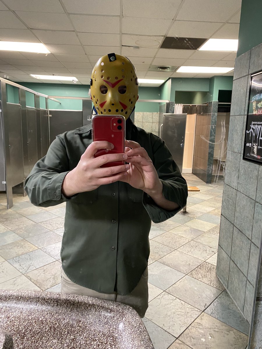 MikeVanderbilt's tweet photo. JASON GOES TO HELL: THE FINAL FRIDAY at #MBOHDriveIn is SOLD OUT!
Thank you Chicago!
Felt cute might delete later IDK https://t.co/ohidfs2i9v
