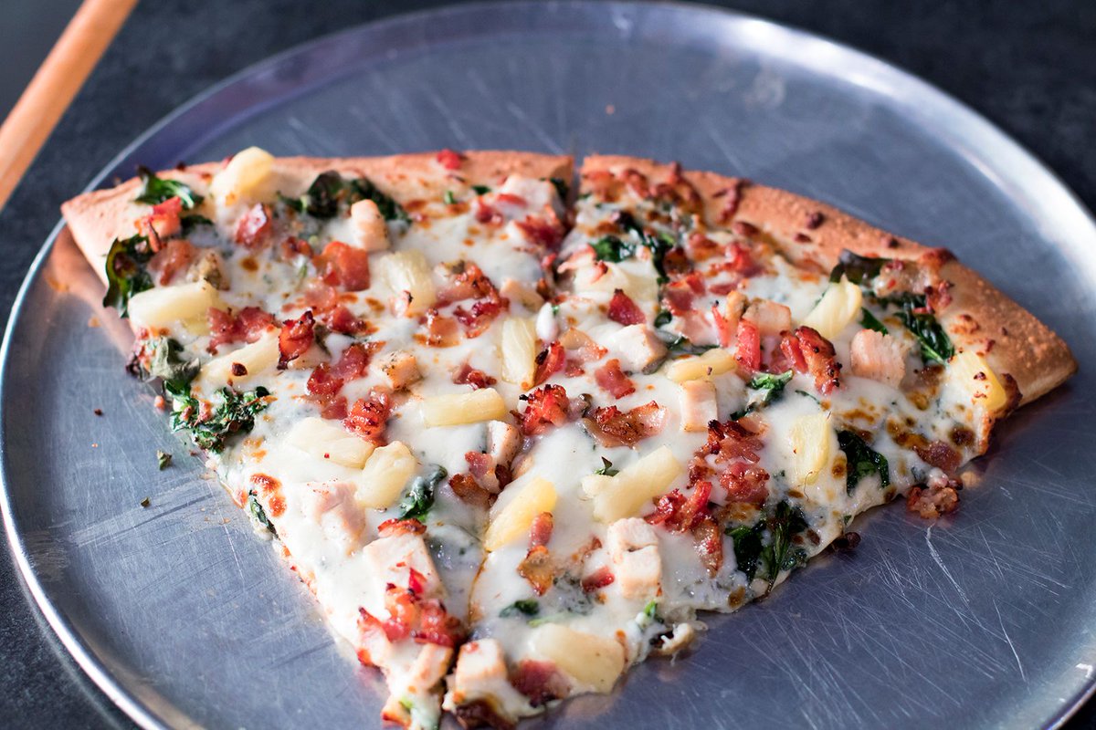 locatellis's tweet photo. Our pizza is so good, it disappears almost as soon as you see it. Dare we say… it’s haunted? 👻👻

#LocatelliMade #HoustonPizza #SupportLocalBusiness https://t.co/2hwIM0W7pL