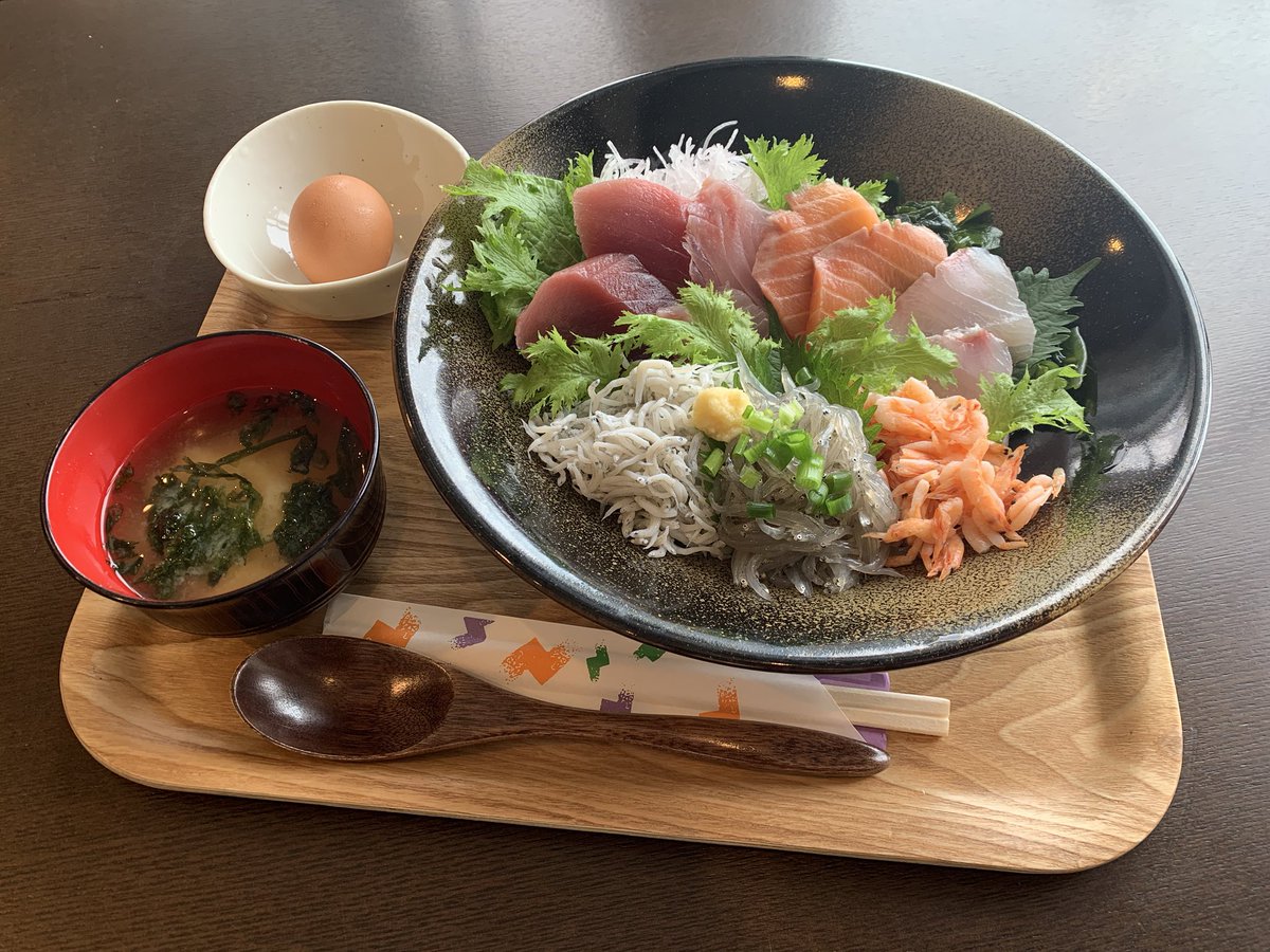 Watatsumi 江の島ダイニング 本日は 本鮪 使用 お刺身好きな方ぜひ海を眺めながらのお食事をご堪能ください きっと喜んで頂けるのでないでしょうか 江ノ島 新江ノ島水族館 しらす 海鮮 海鮮丼 ランチ つるぶ藤沢 湘南 生しらす 地産地消 Watatsumi 江の島ダイニング 本日は 本鮪 使用 お刺身好きな方ぜひ海を眺めながらのお食事をご堪能ください きっと喜んで頂けるのでないでしょうか 江ノ島 新江ノ島水族館 しらす 海鮮 海鮮丼 ランチ つるぶ藤沢 湘南 生しらす 地産地消