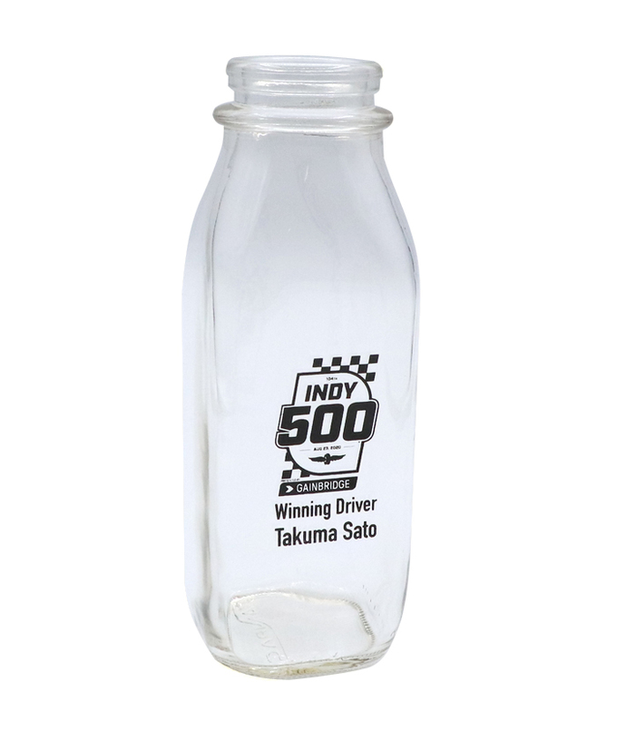 #佐藤琢磨 #インディ500 優勝記念 ミルクボトル
キャンセル分少量販売!!
ファンの方はお買い逃がしなく!!
#ユーロスポーツ #お台場 #メガウェブ
https://t.co/3f702C3Guw https://t.co/3uSz4HZ6Tp