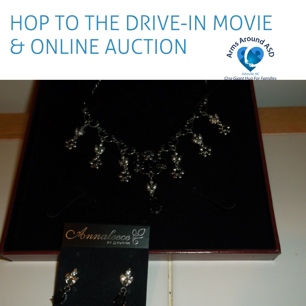 ArmsAroundAsd's tweet photo. #107 : Annaleece By Devries Swarovski Crystal Necklace &amp; Earrings Set

Time is running out, get your bids in now!

https://t.co/GsAJUi1laK https://t.co/WjV0vvmq9M